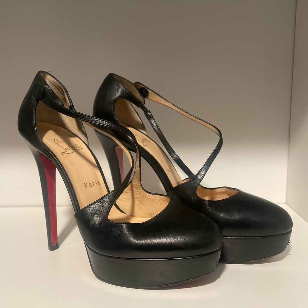 CHRISTIAN LOUBOUTIN Black Leather Criss Cross Platform Pumps Size 38.5